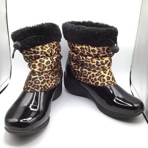 Leopard Print Women Boots with Black Patent Finish Furry Inside Size 7M